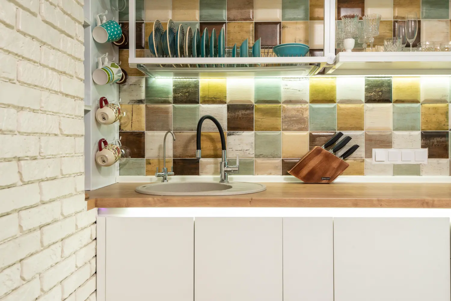 kitchen banner - College and County